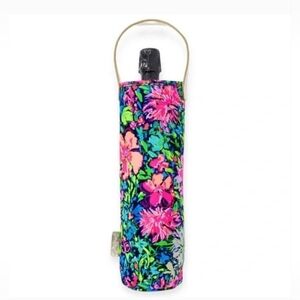 LILLY PULITZER Insulated Neoprene Wine Tote Festive Fantasy NWOT Vibrant Floral